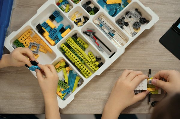 Les kits d'expérience pour les enfants : en quoi est-ce une bonne idée ?