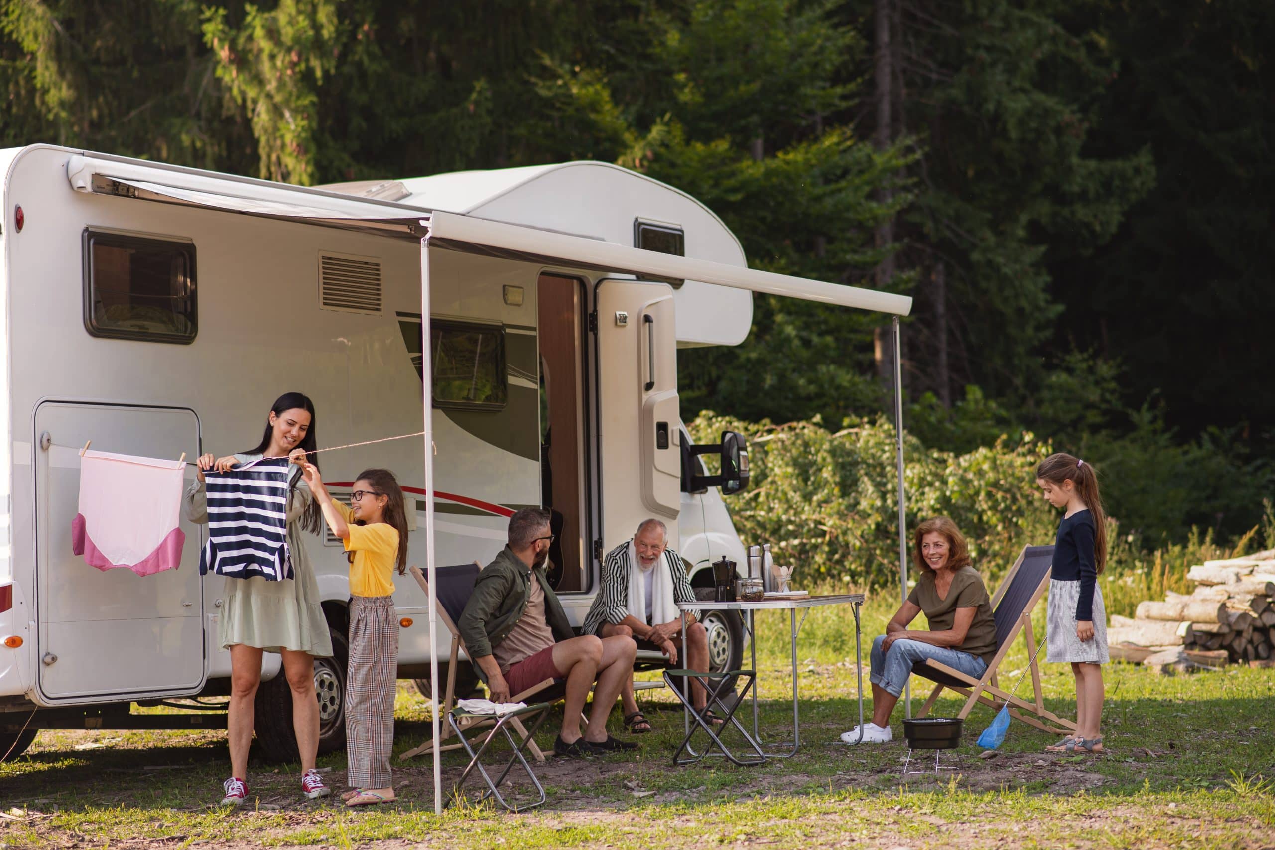 Les campings entre Argelès-Gazost et Lourdes proposent-ils des locations de mobil-homes ?